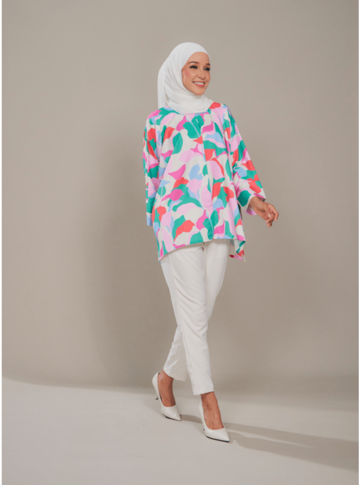Fatimah Casual Blouse in Ceria - Image 4
