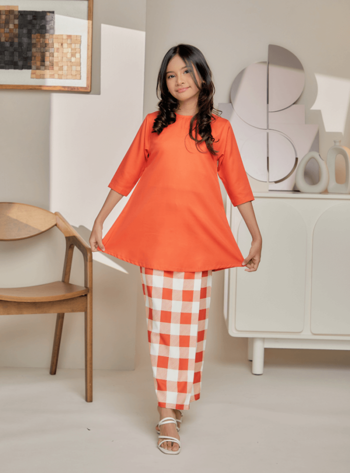 Tun Teja Kurung Pahang for Daughter in Amuse - Image 5