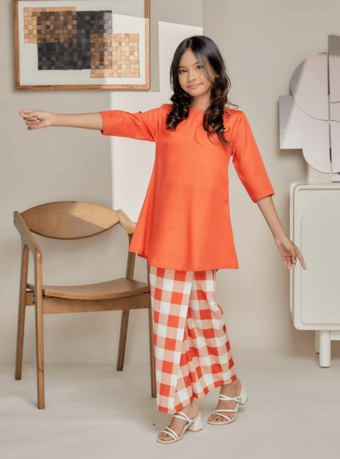 Tun Teja Kurung Pahang for Daughter in Amuse - Image 4