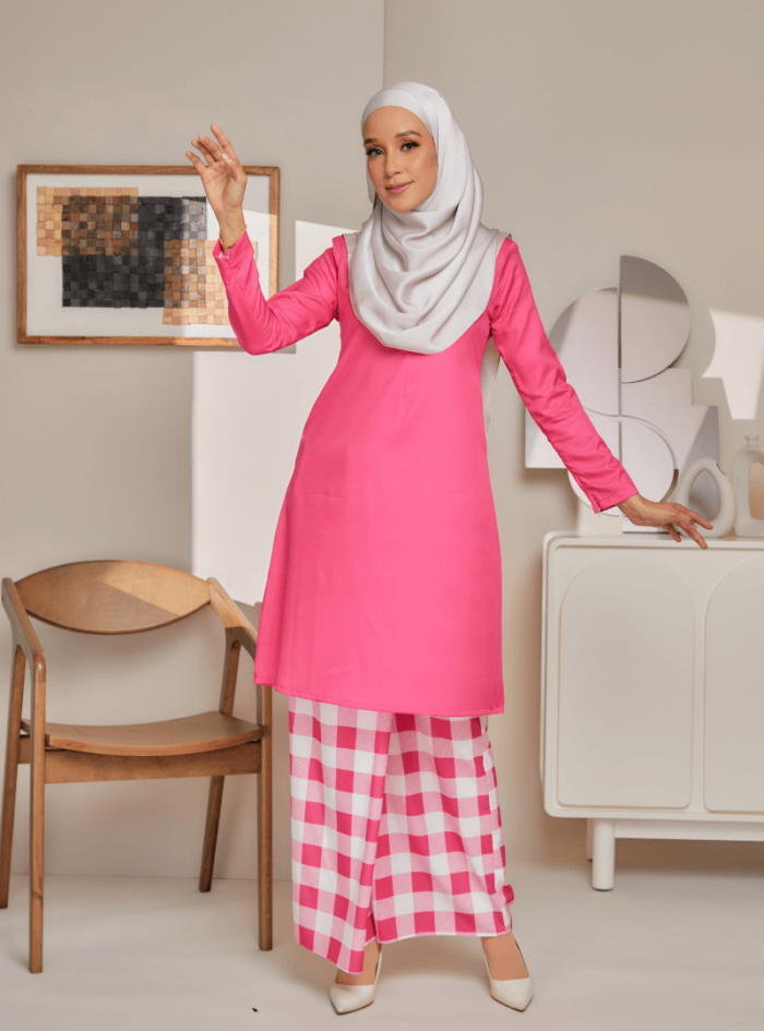 Tun Teja Kurung Pahang for Mom in Cute - Image 1