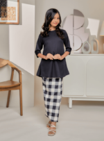 Tun Teja Kurung Pahang for Daughter in Demure - Image 2