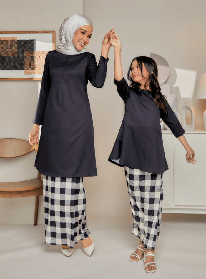 Tun Teja Kurung Pahang for Daughter in Demure - Image 13