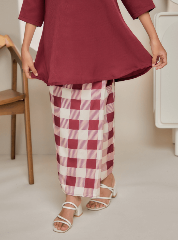 Tun Teja Kurung Pahang for Daughter in Lovely - Image 8