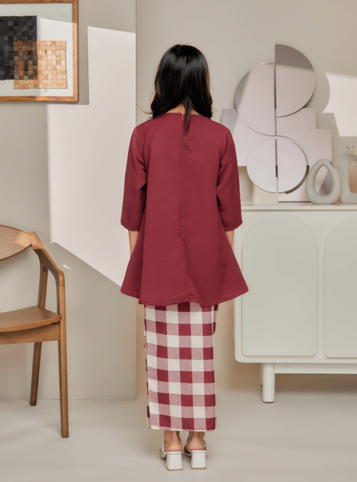 Tun Teja Kurung Pahang for Daughter in Lovely - Image 11