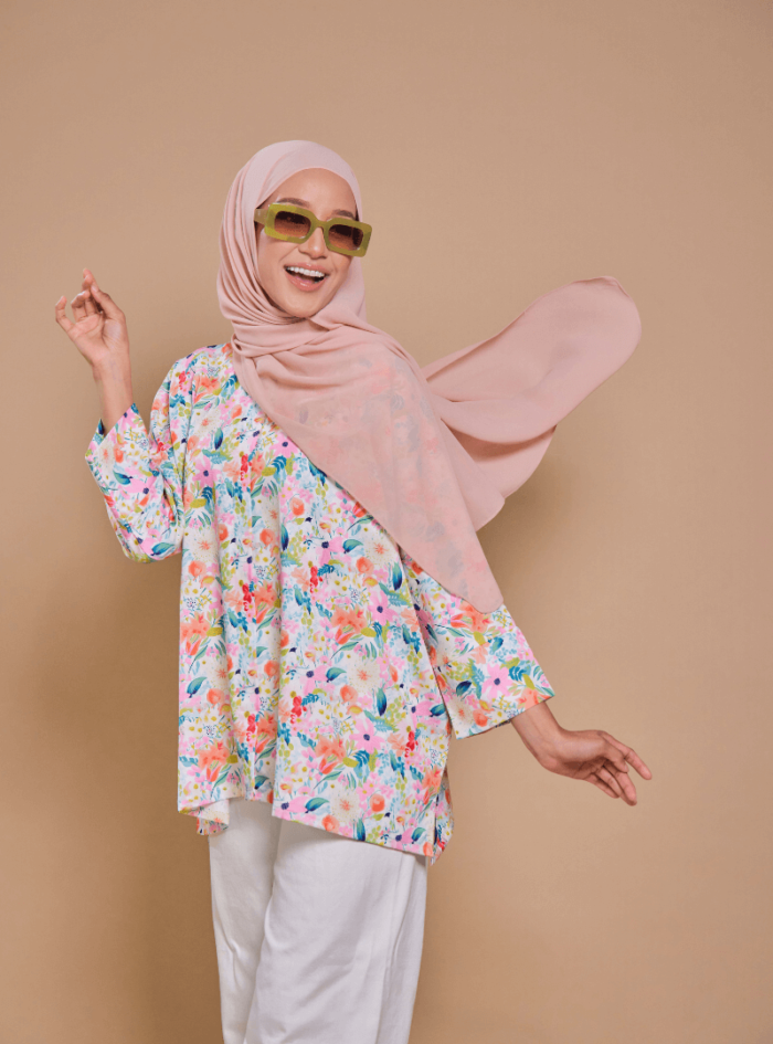 Manis 8 Fatimah Casual Blouse 2.0 in Manis - Image 9