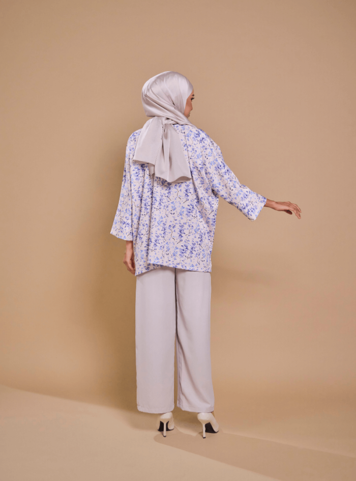 Fatimah Casual Blouse 2.0 in Senang - Image 3