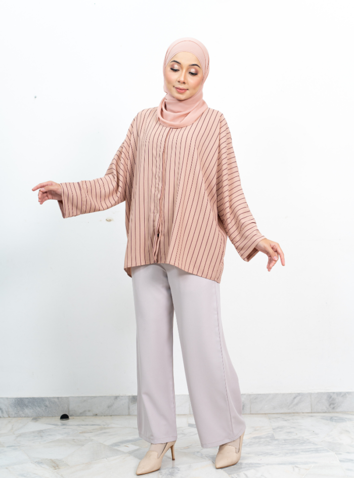 Easery Casual Blouse in Blush - Image 2