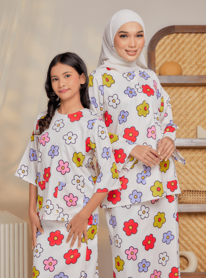 Zarith Kurung Kedah for Mom in Stunning - Image 8