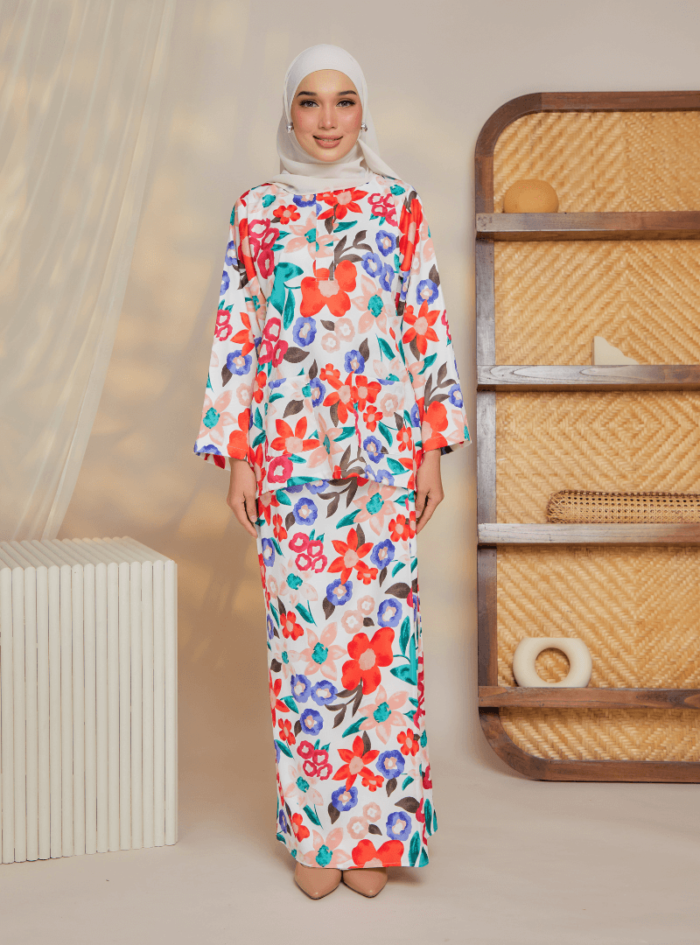 Zarith Kurung Kedah for Mom in Zesty - Image 2