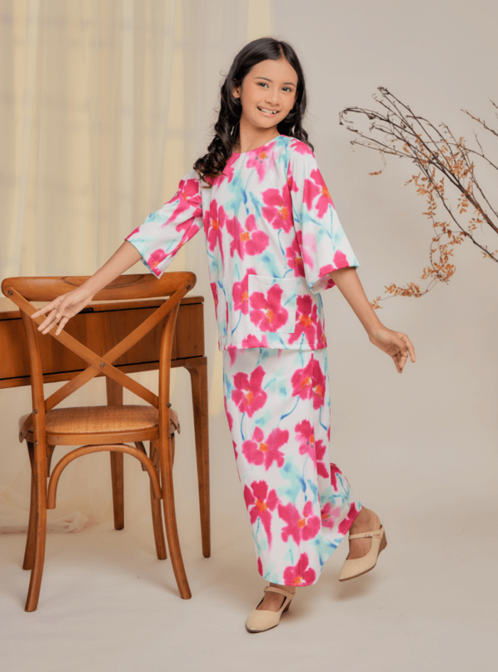 Zarith Kurung Kedah for Daughter in Dazzle - Image 3