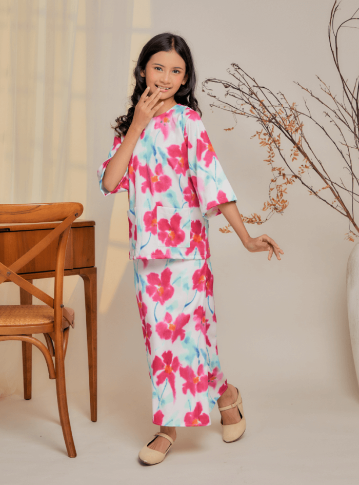 Zarith Kurung Kedah for Daughter in Dazzle - Image 5