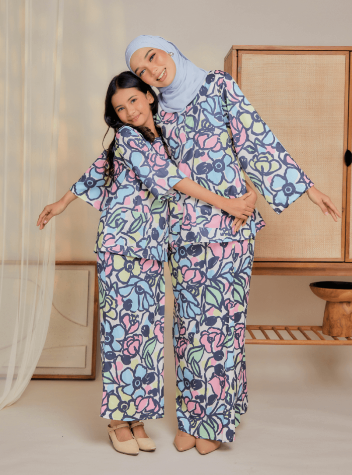 Zarith Kurung Kedah for Daughter in Pastel - Image 7