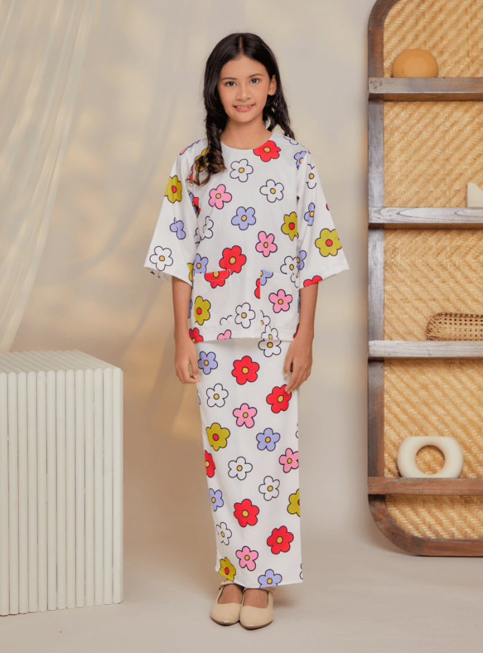 Zarith Kurung Kedah for Daughter in Stunning - Image 2