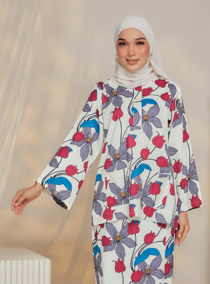 Zarith Kurung Kedah for Mom in Charming - Image 9