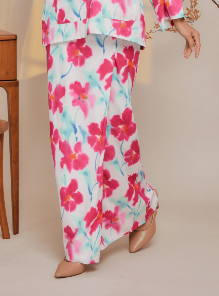 Zarith Kurung Kedah for Mom in Dazzle - Image 11