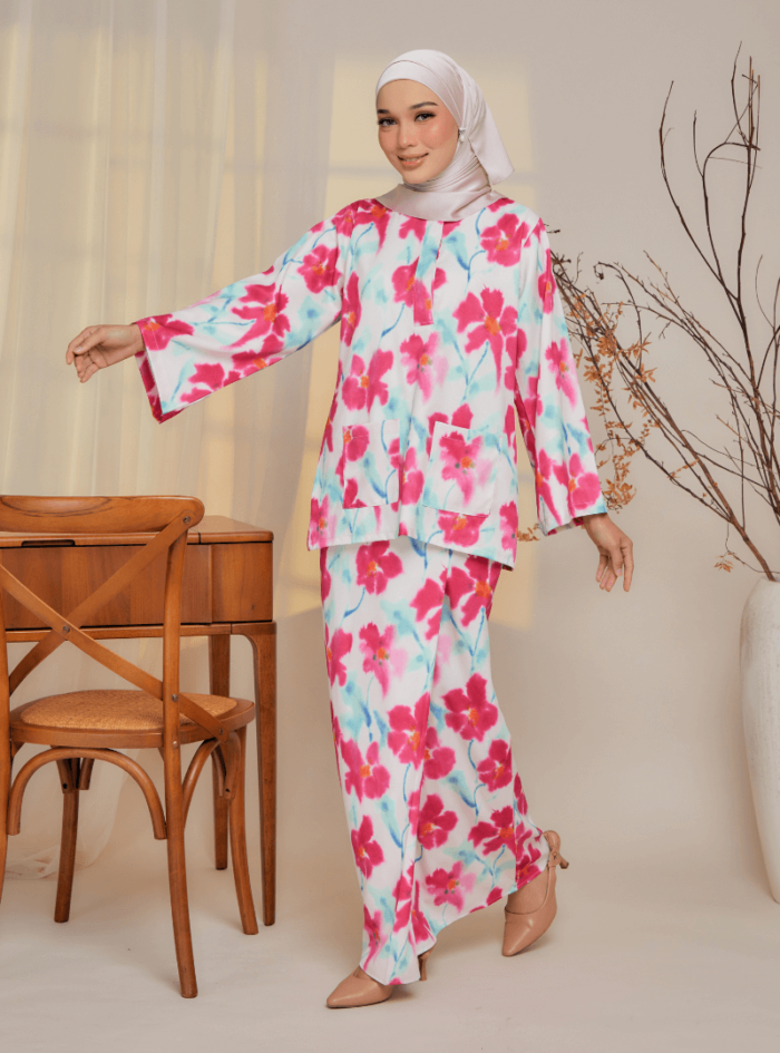Zarith Kurung Kedah for Mom in Dazzle - Image 3