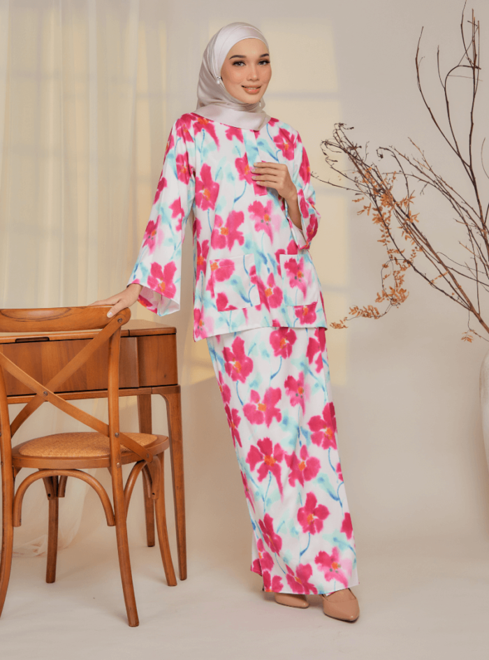 Zarith Kurung Kedah for Mom in Dazzle - Image 5