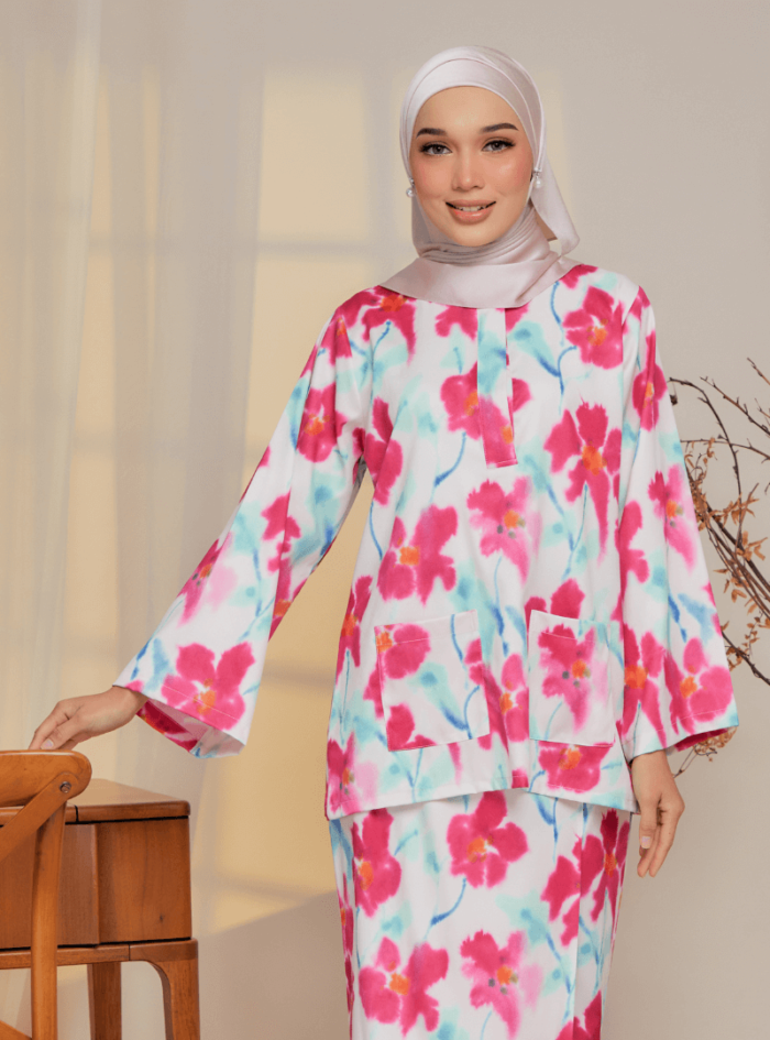 Zarith Kurung Kedah for Mom in Dazzle - Image 9
