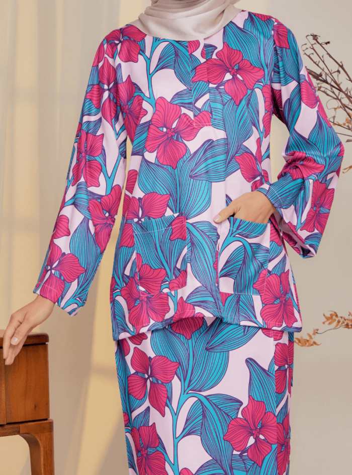 Zarith Kurung Kedah for Mom in Gorgeous - Image 10