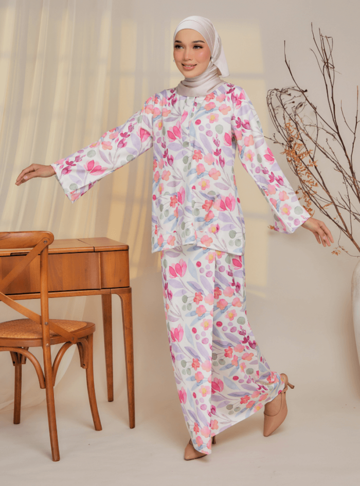 Zarith Kurung Kedah for Mom in Joyful - Image 3
