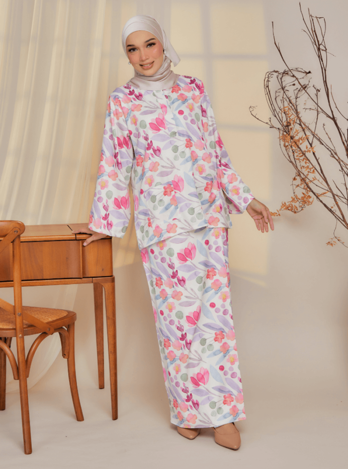 Zarith Kurung Kedah for Mom in Joyful - Image 5