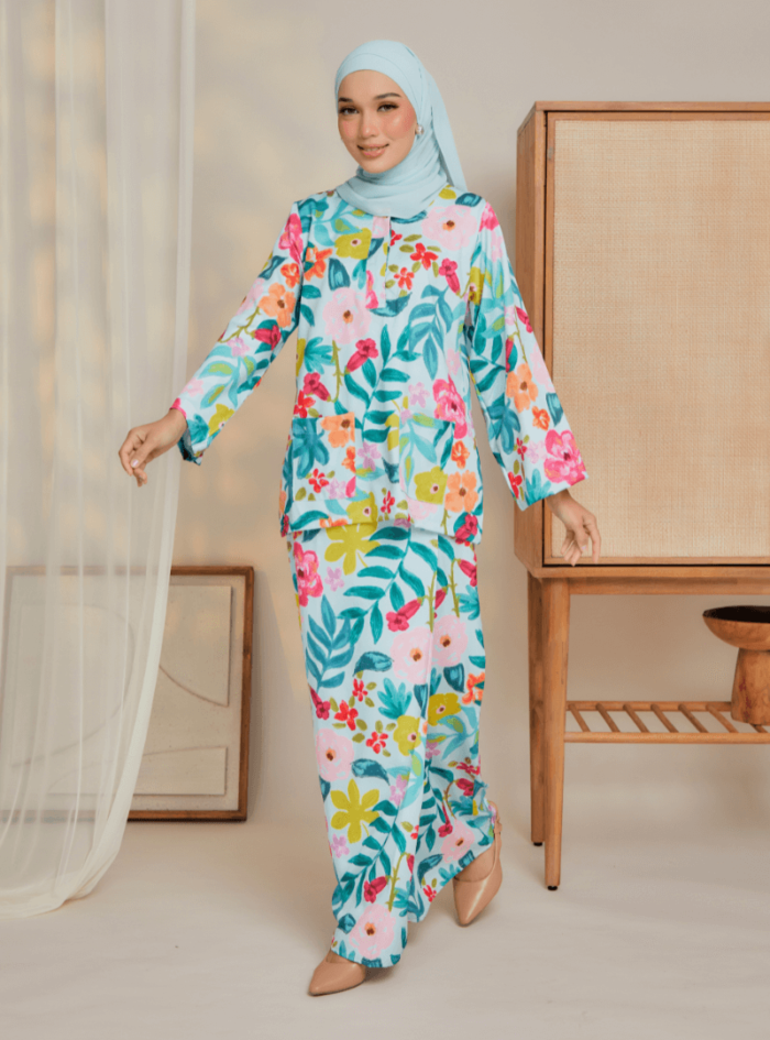Zarith Kurung Kedah for Mom in Lovely - Image 3