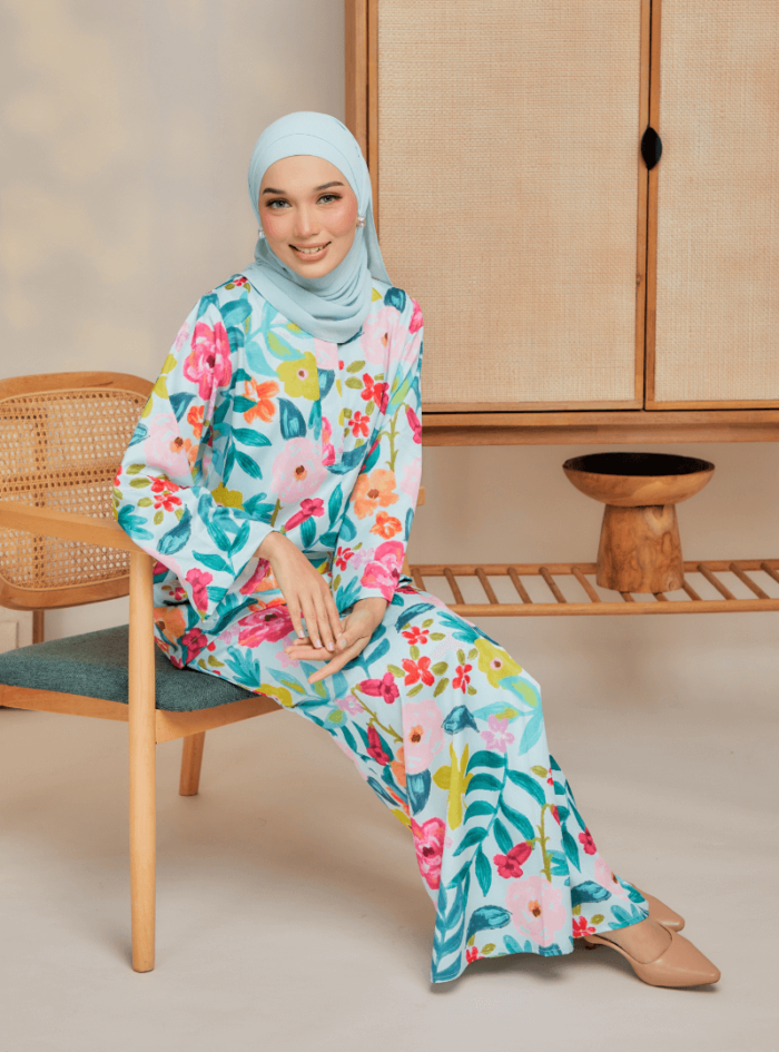 Zarith Kurung Kedah for Mom in Lovely - Image 5