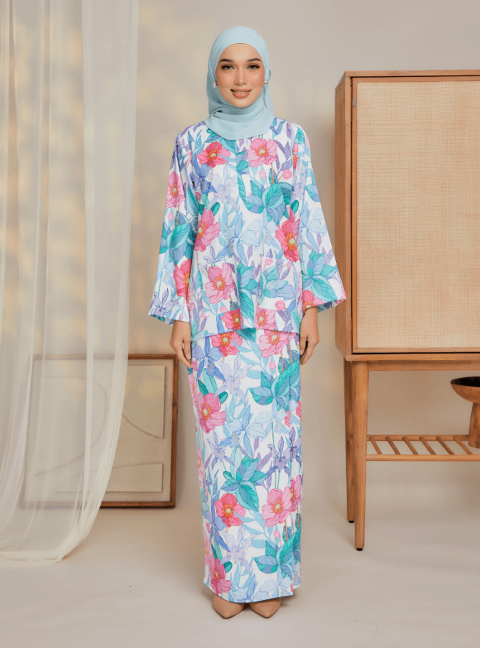 Zarith Kurung Kedah for Mom in Radiant - Image 2