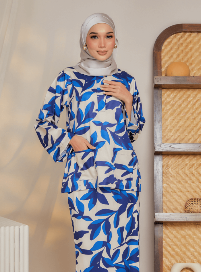 Zarith Kurung Kedah for Mom in Vivid - Image 1