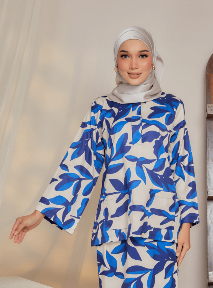 Zarith Kurung Kedah for Mom in Vivid - Image 9