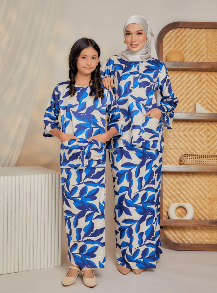 Zarith Kurung Kedah for Mom in Vivid - Image 7