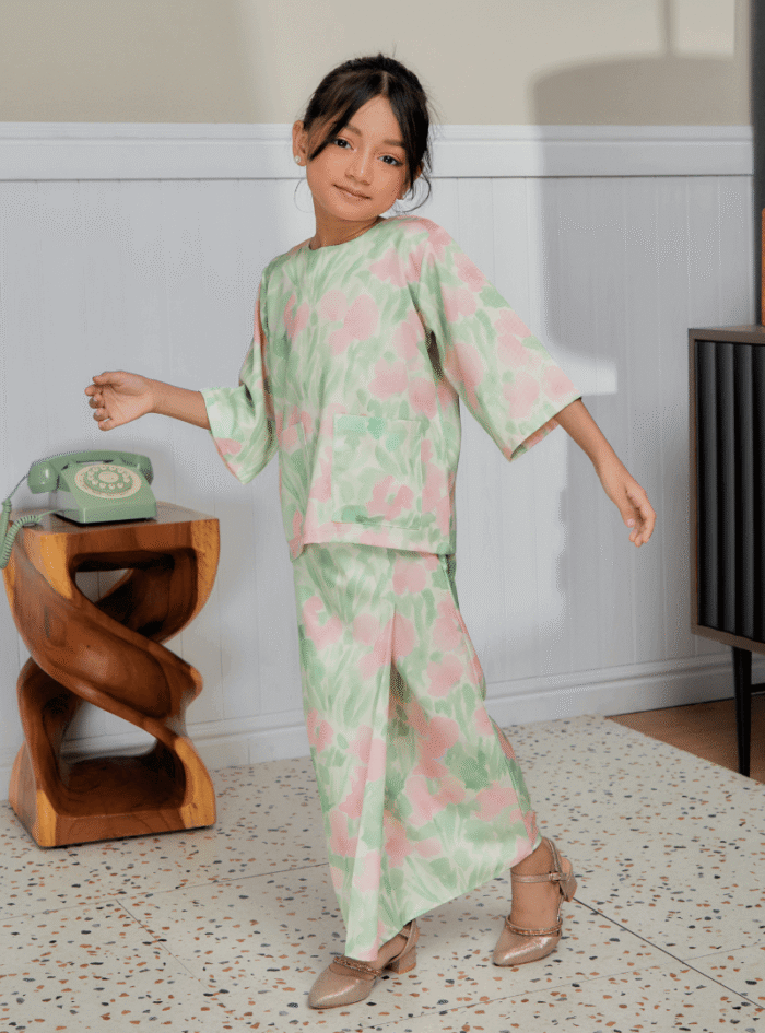 Zarith Kurung Kedah for Daughter in Giving - Image 3