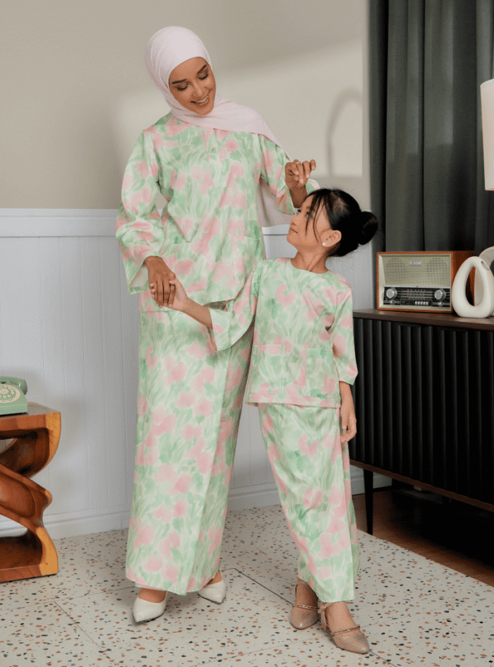 Zarith Kurung Kedah for Mom in Giving - Image 7