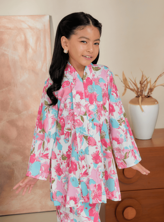 Dang Anum Kebarung for Daughter in Bubbly - Image 4