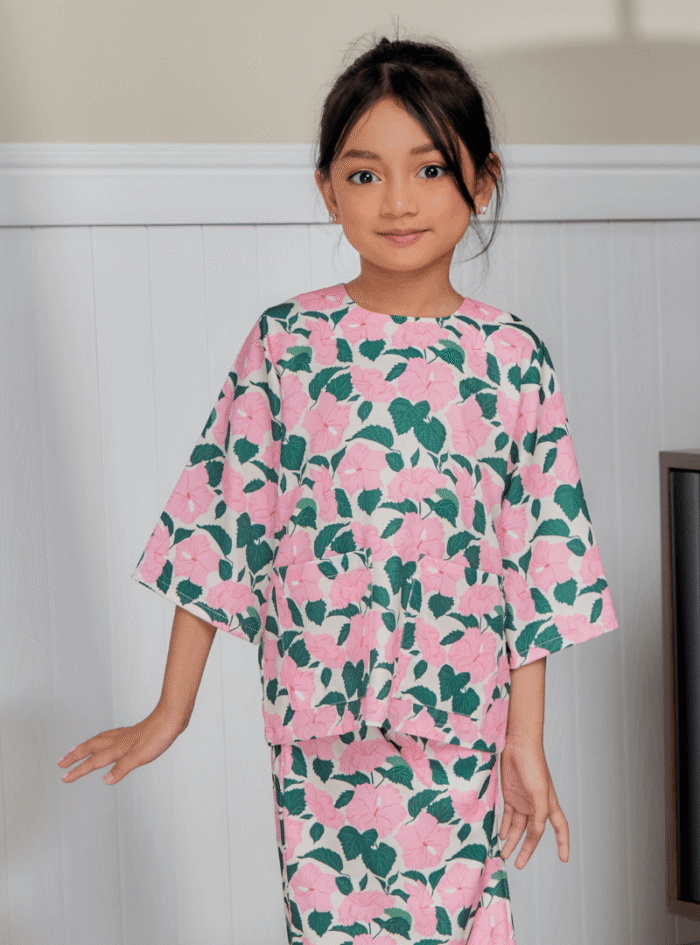 Zarith Kurung Kedah for Daughter in Cheery - Image 9