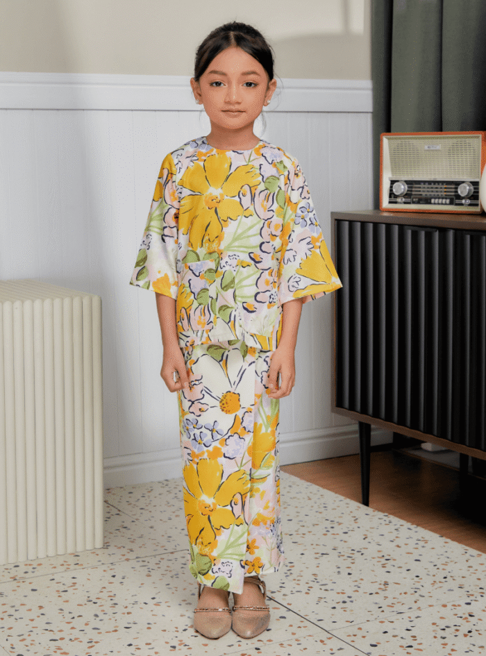 Zarith Kurung Kedah for Daughter in Sparkle - Image 2