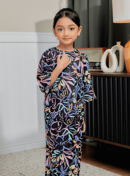 Zarith Kurung Kedah for Daughter in Stellar