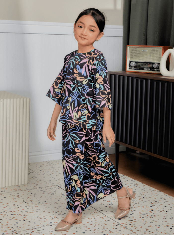 Zarith Kurung Kedah for Daughter in Stellar - Image 3