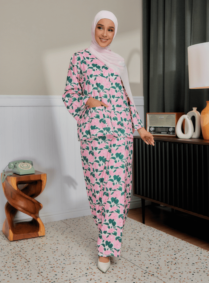 Zarith Kurung Kedah for Mom in Cheery - Image 5