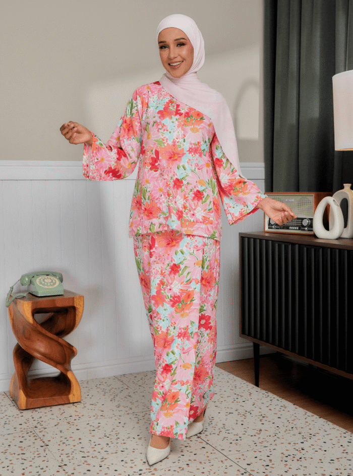 Zarith Kurung Kedah for Mom in Friendly - Image 3