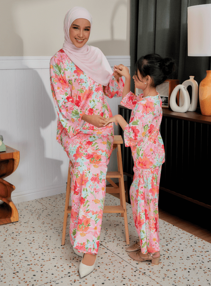 Zarith Kurung Kedah for Mom in Friendly - Image 7