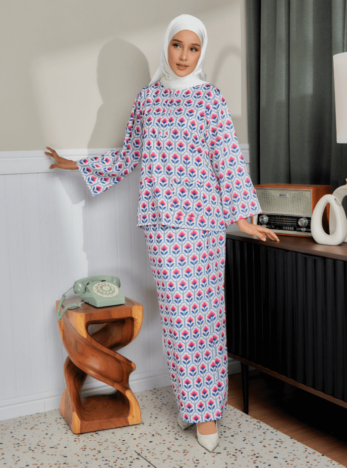 Zarith Kurung Kedah for Mom in Happy - Image 5