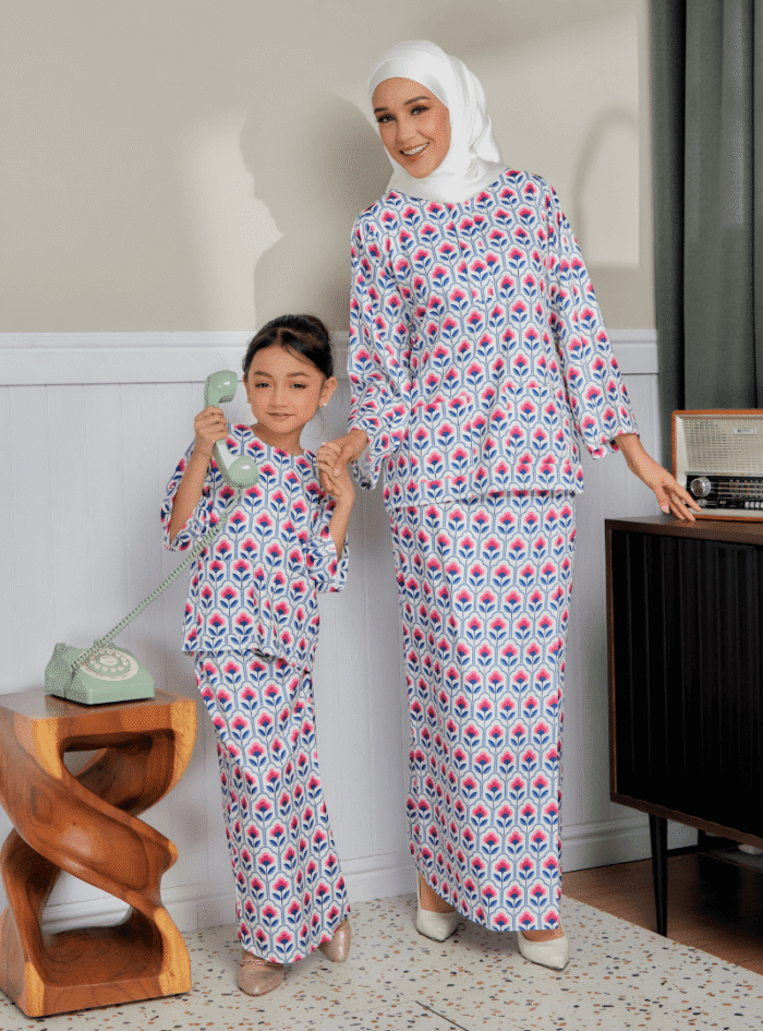 Zarith Kurung Kedah for Mom in Happy - Image 7