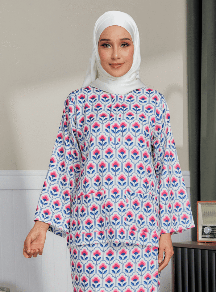 Zarith Kurung Kedah for Mom in Happy - Image 9