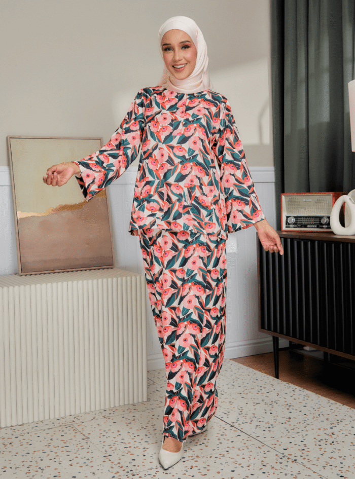 Zarith Kurung Kedah for Mom in Ideal - Image 3