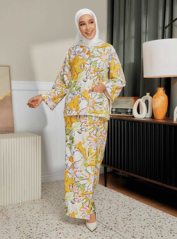 Zarith Kurung Kedah for Mom in Sparkle - Image 5