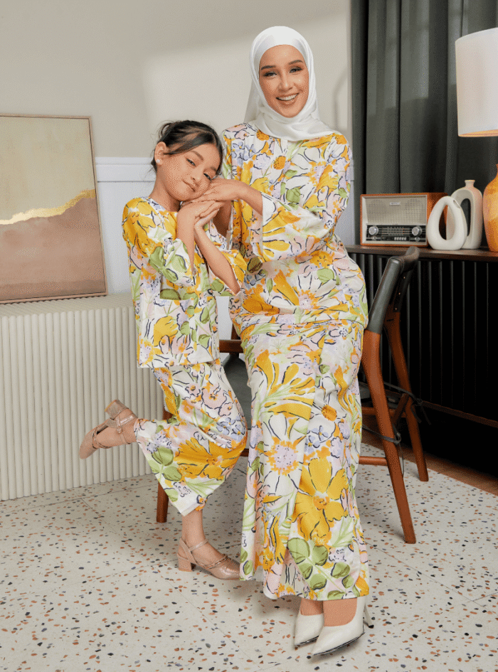 Zarith Kurung Kedah for Mom in Sparkle - Image 7